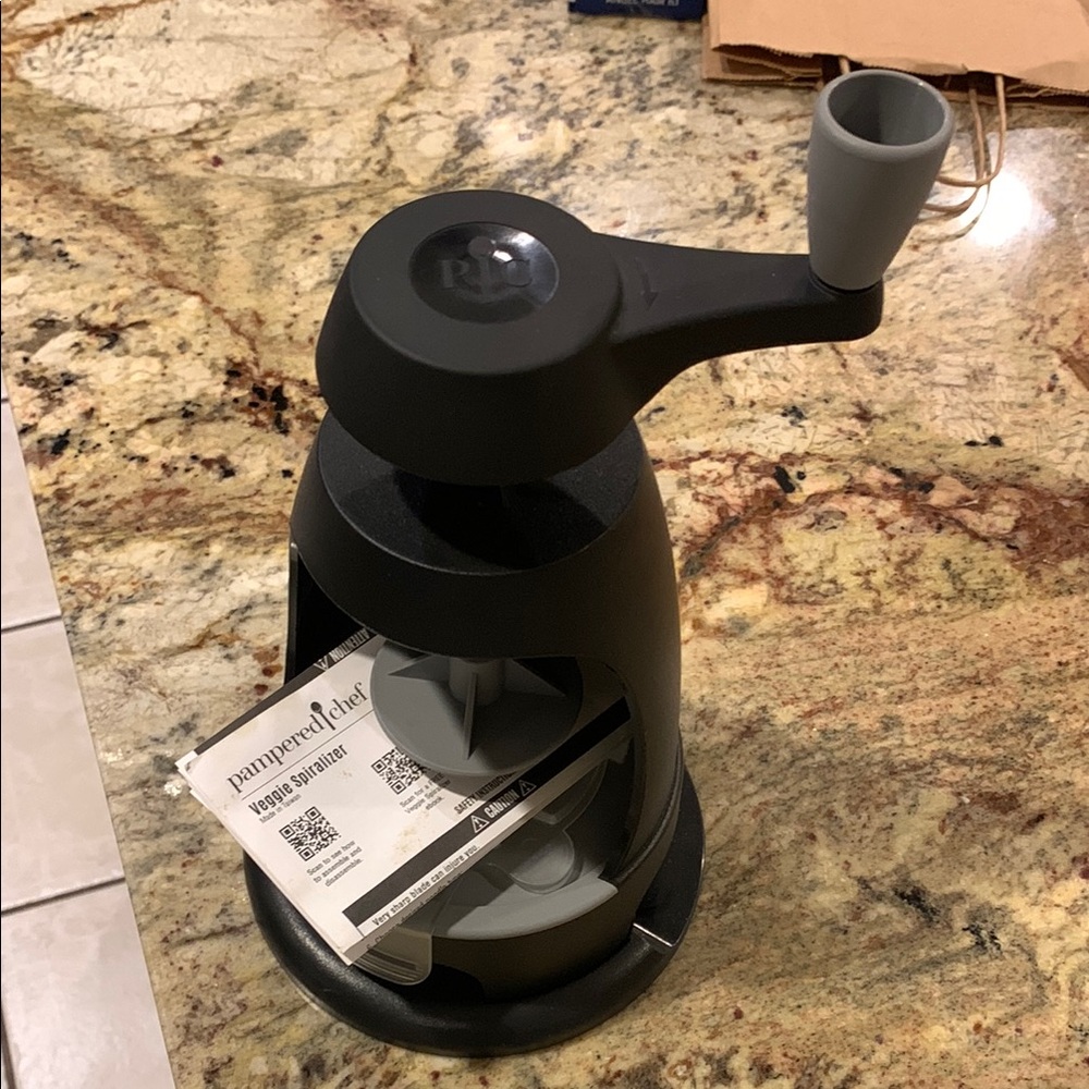 Pampered Chef Black and Gray Vegetable Spiralizer